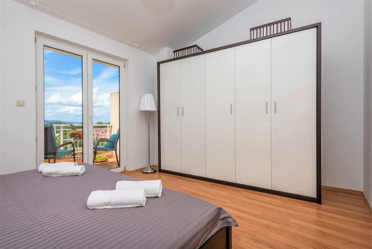 Ferienwohnung Andor - Lux, Two Beautiful Terraces With Sea & Sunset View Makarska Exterior foto