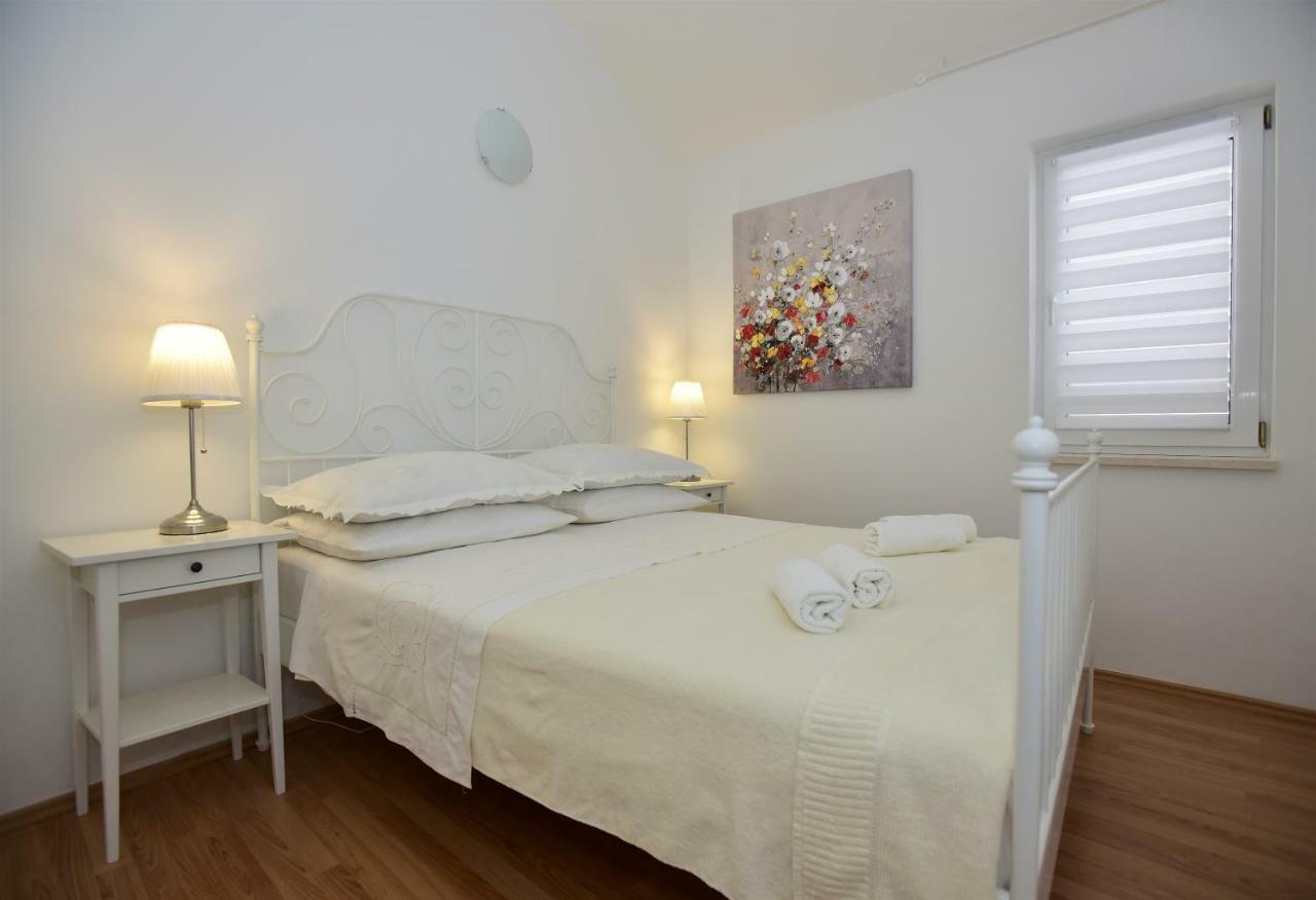 Ferienwohnung Andor - Lux, Two Beautiful Terraces With Sea & Sunset View Makarska Exterior foto